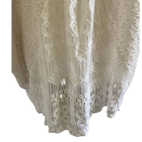 Chico’s Cream Lace Sequin Embellished Catdigan Sweater Size Medium (2) - Picture 5 of 6